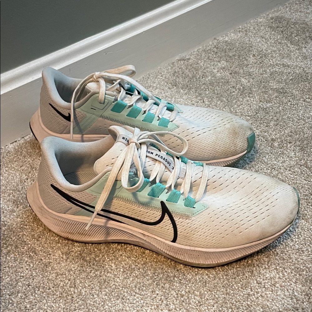 Nike White and Mint Athletic Sneakers